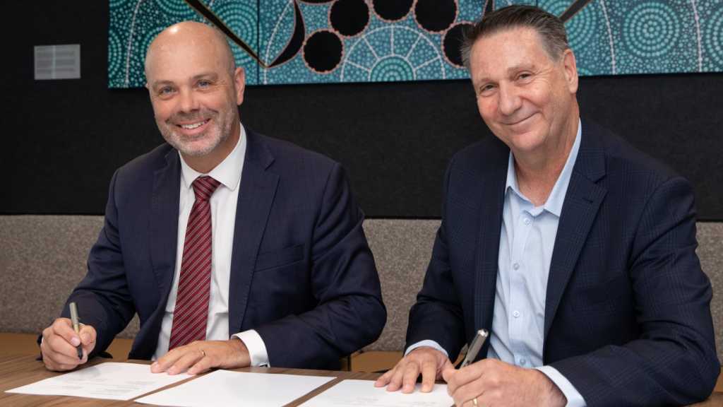 A photograph of the Australian Information Industry Association's Simon Bush (left) and the Digital Transformation Agency's Chris Fechner.